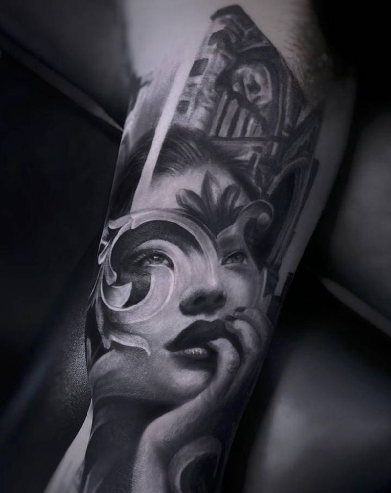 女人纹身图片_手臂欧美写实纹身图案