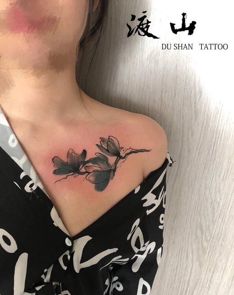 水墨遮盖纹身图片_肩部颈部水墨纹身图案