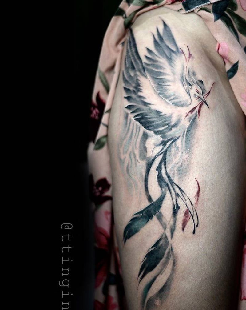 水墨青鸾纹身图片_腿部水墨纹身图案