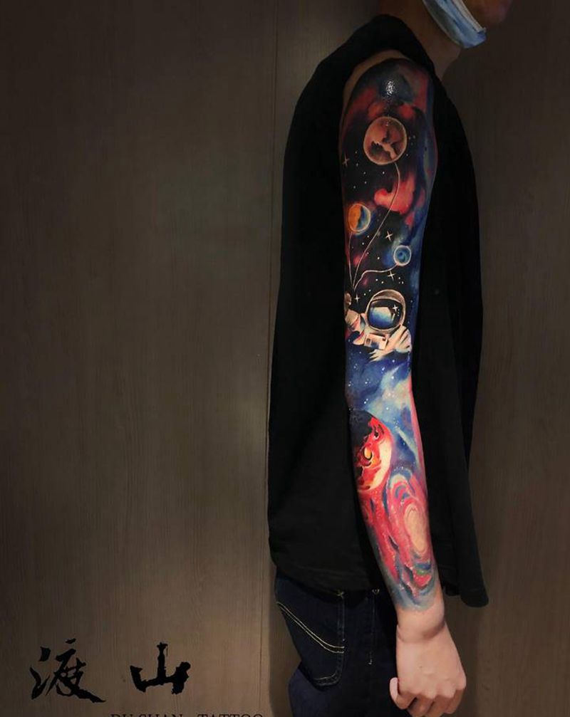 星空纹身图片_手臂水彩欧美写实纹身图案