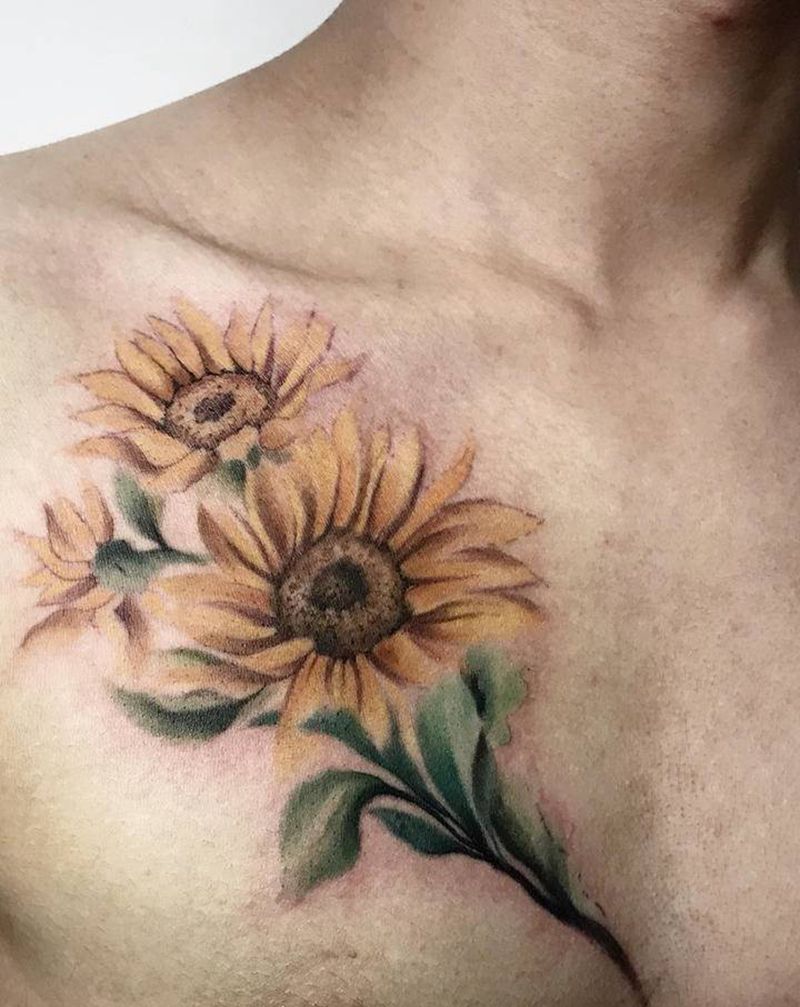 水彩向日葵纹身图片_胸部纹身图案