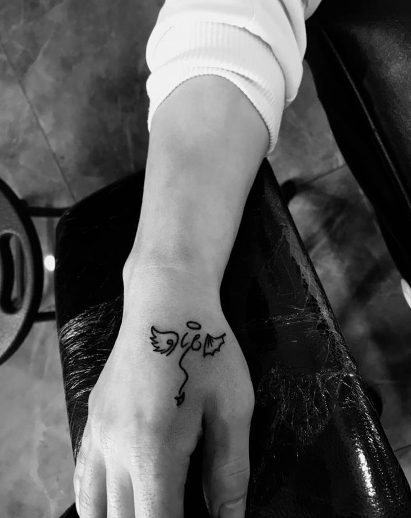 小图纹身图片_手部纹身图案