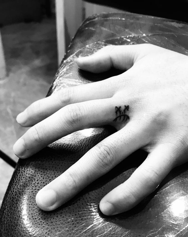 手指纹身图片_手臂纹身图案