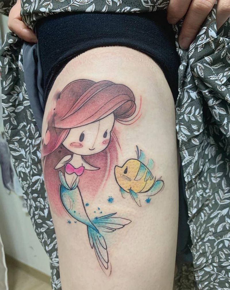 小丑鱼纹身图片_腿部水彩水墨纹身图案