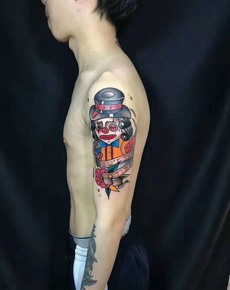 小丑纹身图片_手臂Old School纹身图案