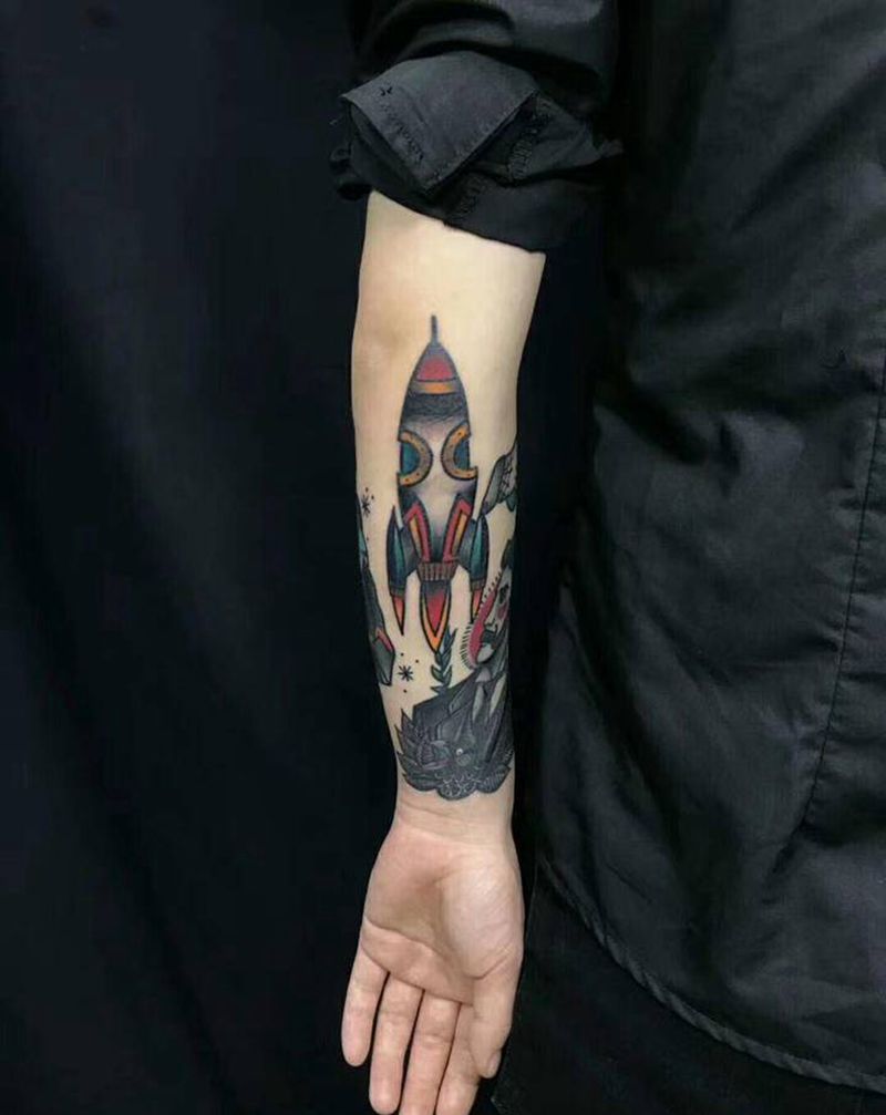 火箭纹身图片_手臂Old School纹身图案