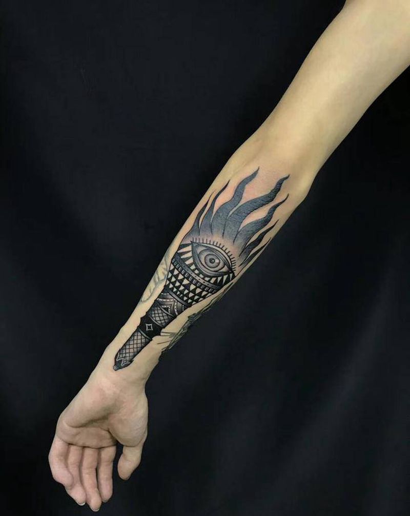 火炬纹身图片_手臂Old School纹身图案