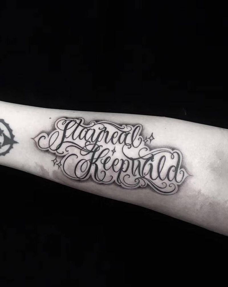 字体纹身图片_手臂花体字纹身图案