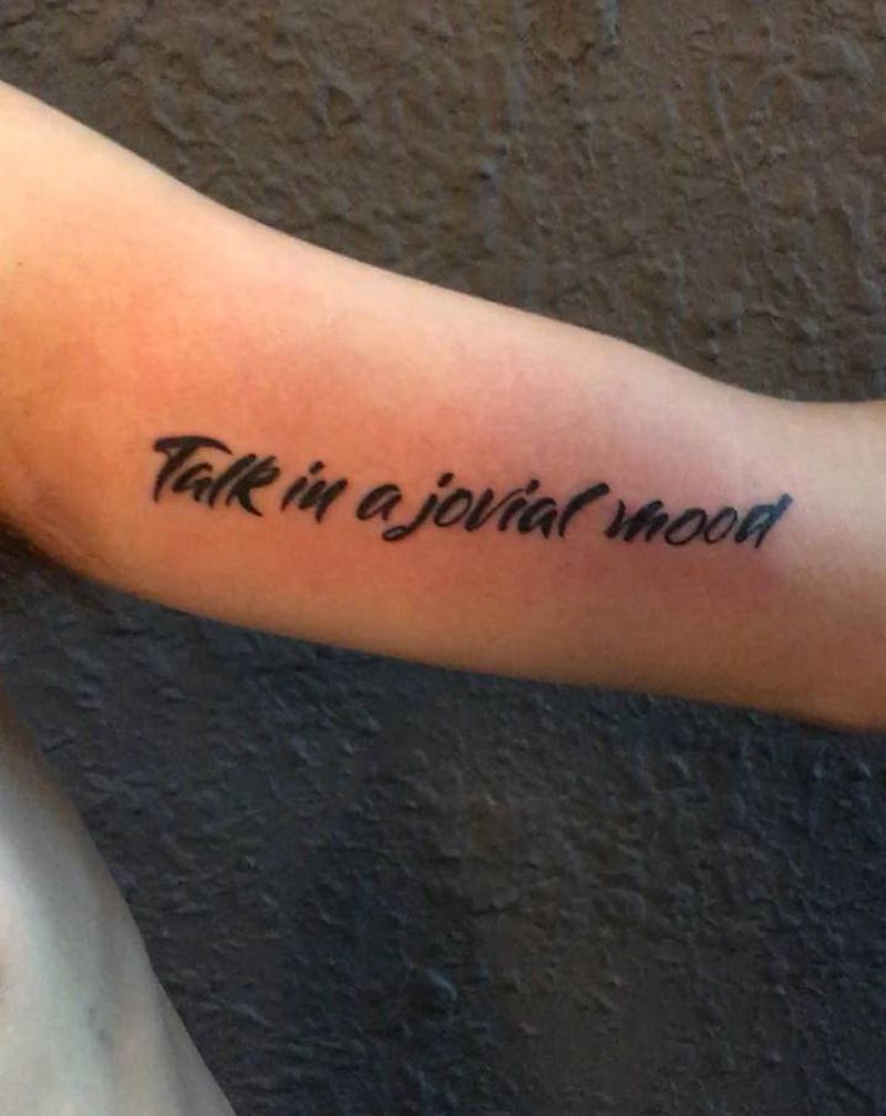 字母纹身图片_手部脚部字母纹身图案