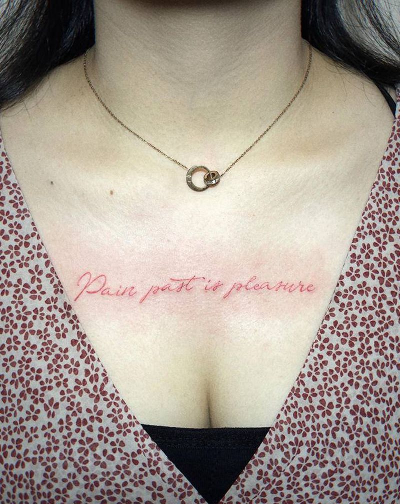 字母纹身图片_胸部纹身图案