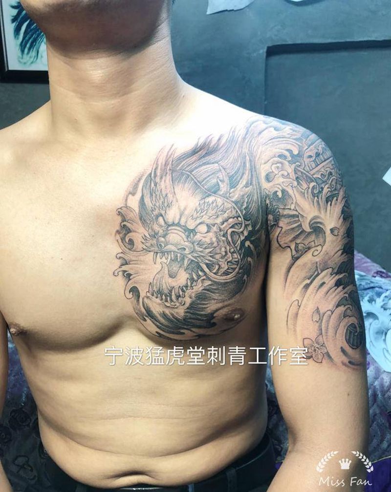 半甲龙象纹身图片_手臂胸部老传统新传统纹身图案