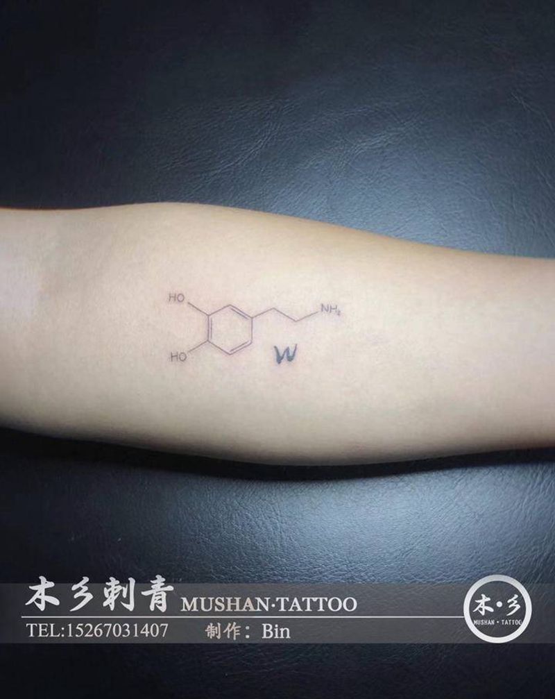 快乐源泉-多巴胺纹身图片_手臂纹身图案