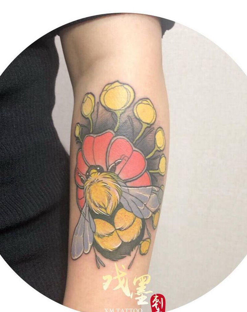 熊蜂纹身图片_手臂New School纹身图案