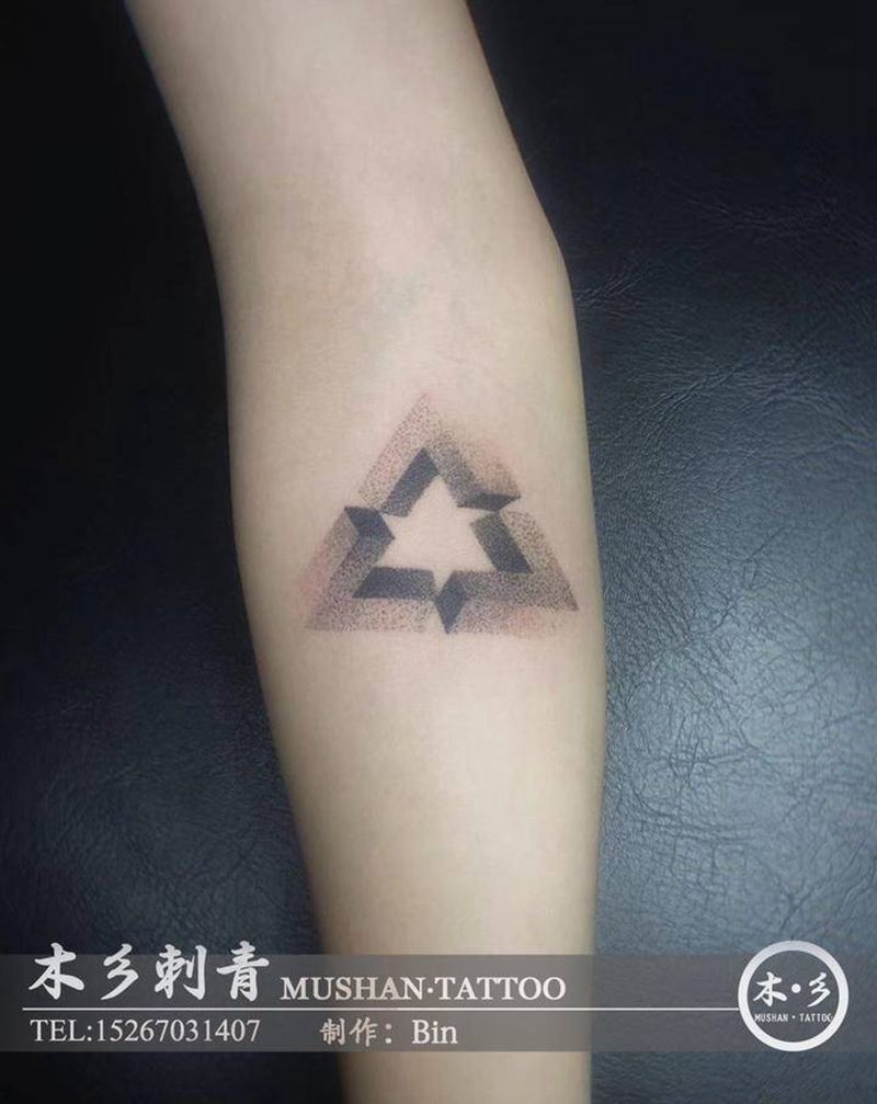 点刺集合体纹身图片_手臂点刺纹身图案