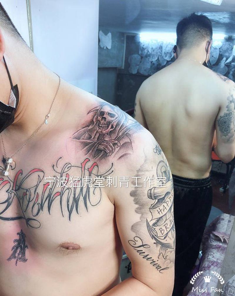 欧美纹身图片_肩部胸部Old School纹身图案
