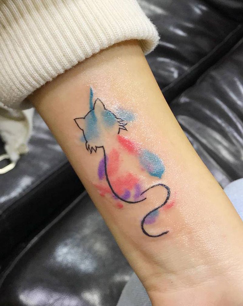 小猫咪纹身图片_手臂手部几何猫水彩猫纹身图案