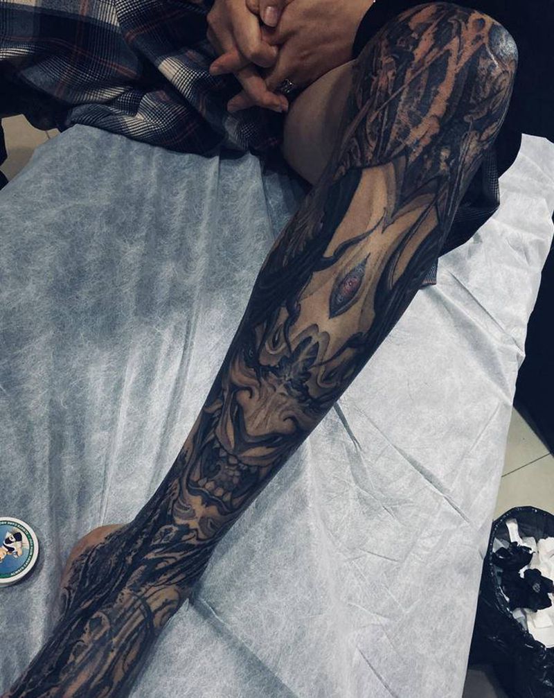 暗黑纹身图片_腿部纹身图案