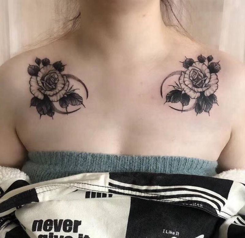 素花胸纹身图片_胸部几何纹身图案