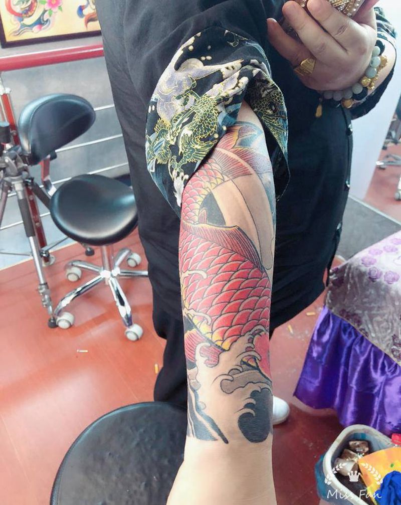 传统图纹身图片_手部手臂老传统纹身图案