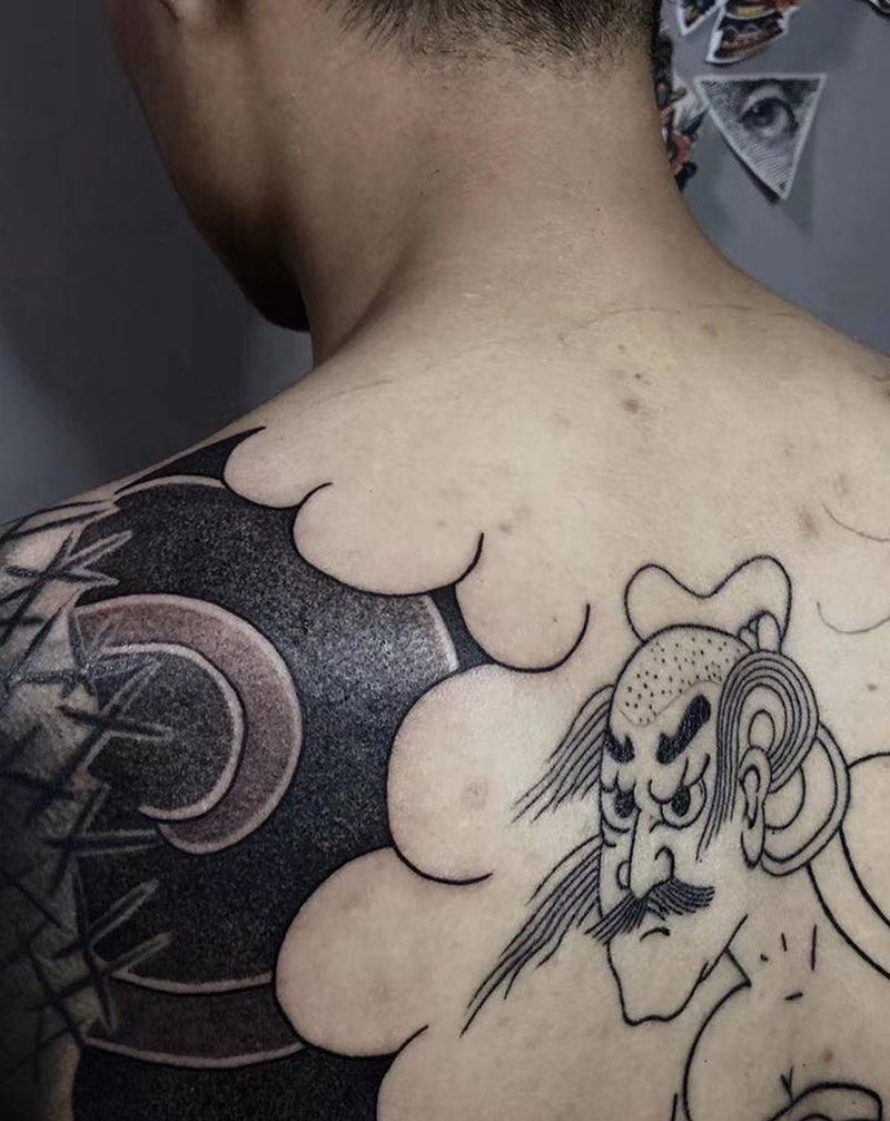 满背武士，未完纹身图片_背部老传统纹身图案