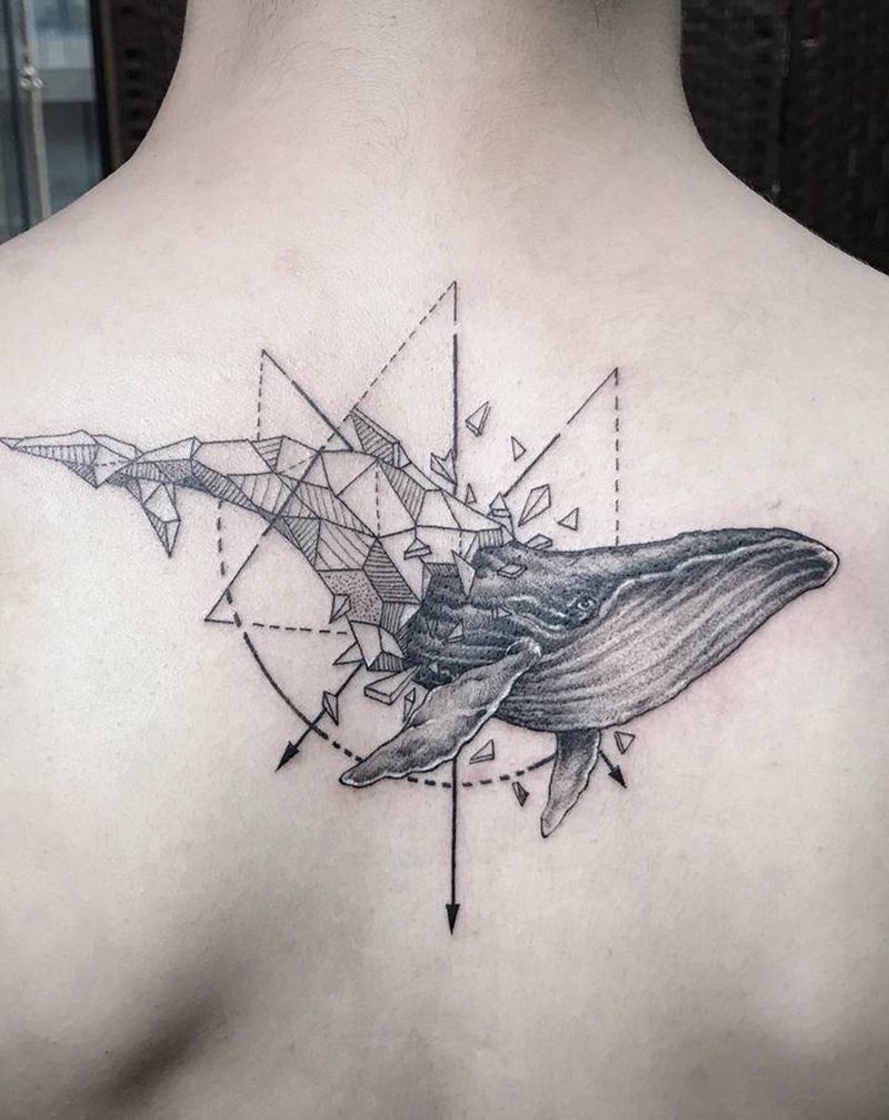 鲲纹身图片_背部几何点刺纹身图案