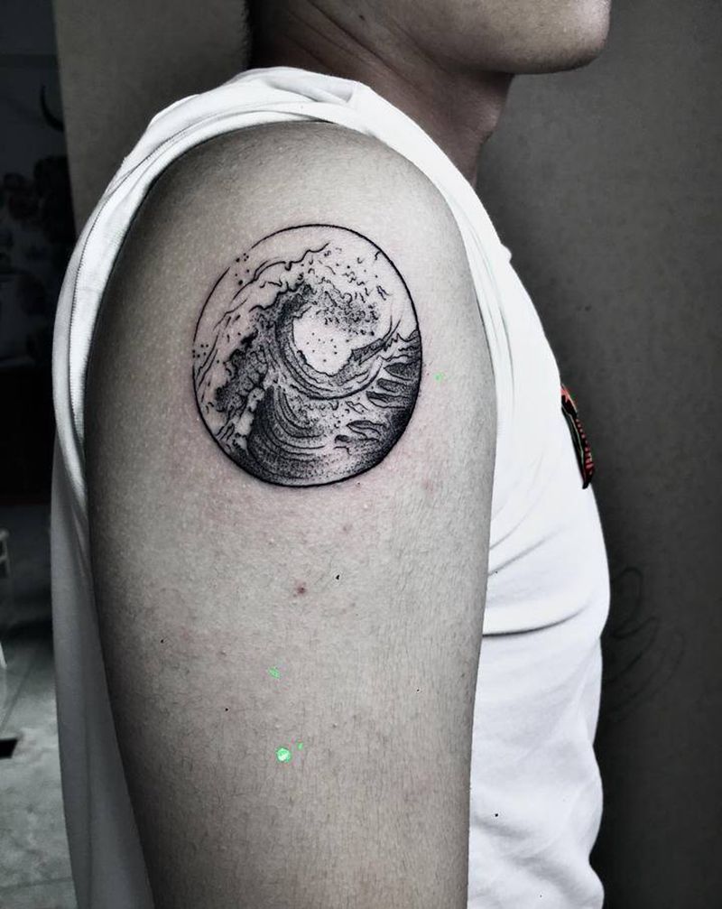 浪花纹身图片_手臂点刺纹身图案