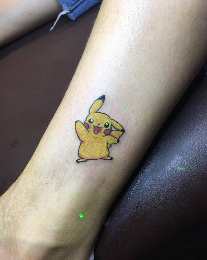 皮卡丘纹身图片_脚部Old SchoolNew School皮卡丘纹身图案