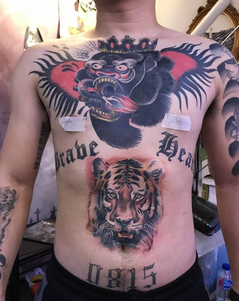 康纳同款纹身纹身图片_腹部欧美写实花体字康纳老虎写实纹身图案