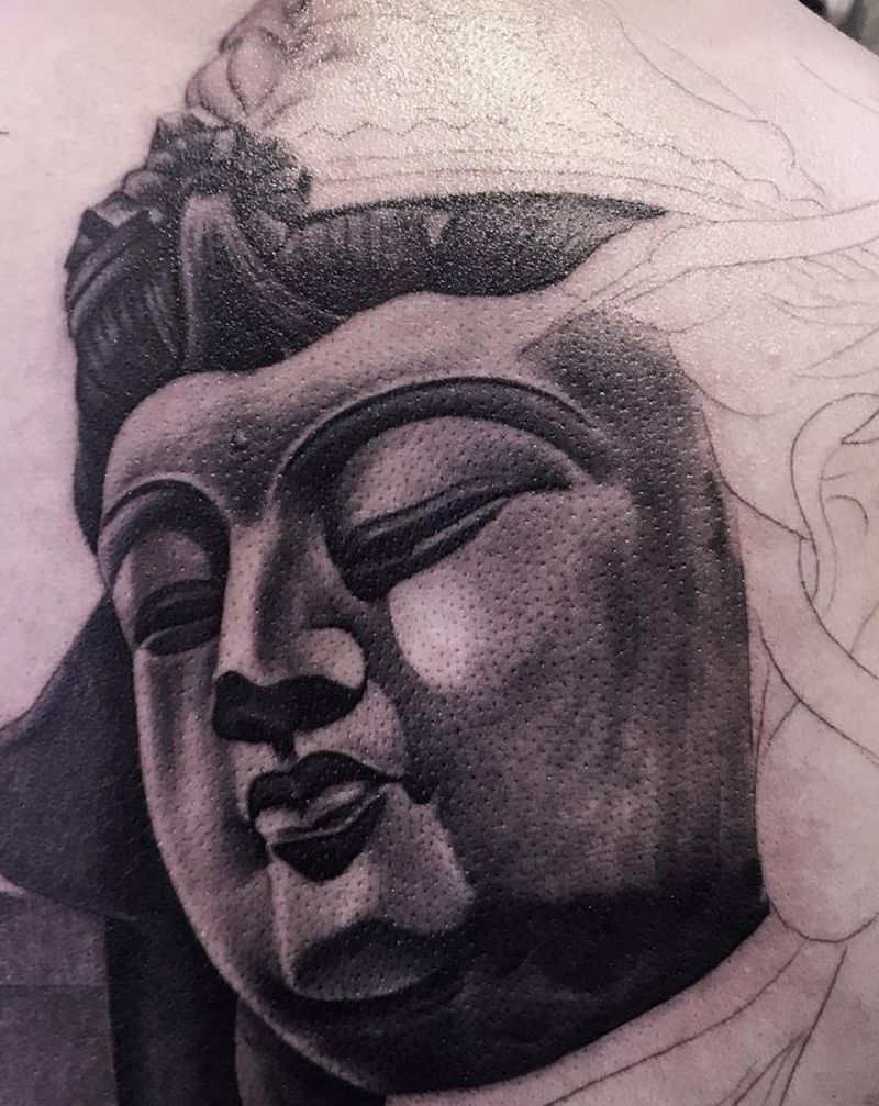 满背佛的第一步纹身图片_背部欧美写实满背佛纹身图案
