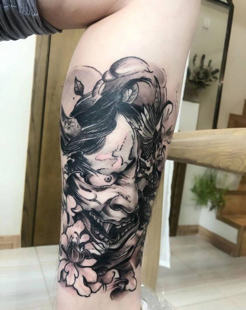 般若纹身图片_腿部老传统纹身图案