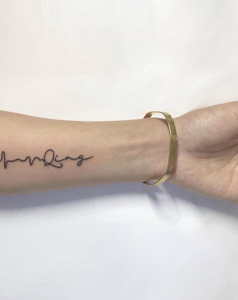 女儿的名字英文小清新纹身图片_手臂小清新心电图爱心纹身图案