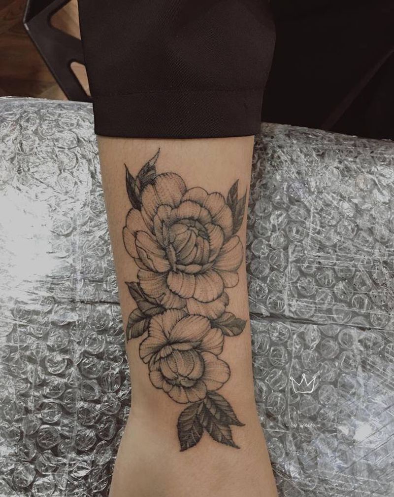 小臂素花纹身图片_手臂点刺素花纹身图案