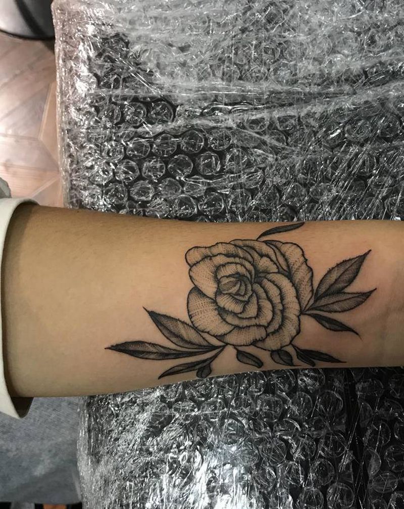 手腕素花纹身图片_手臂手部点刺素花纹身图案