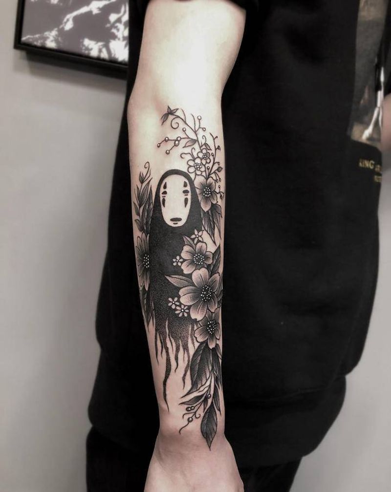 小臂无脸男纹身纹身图片_手臂手部点刺新传统点刺纹身图案