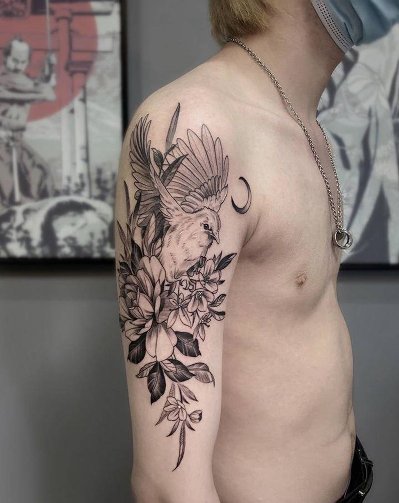 大臂素花纹身纹身图片_臀部手部新传统点刺素花纹身图案