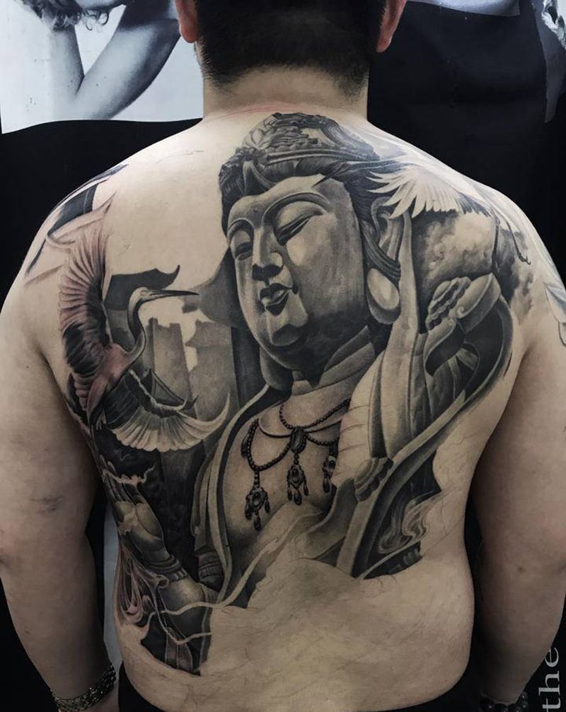 满背佛(未完待续纹身图片_背部欧美写实写实佛纹身图案