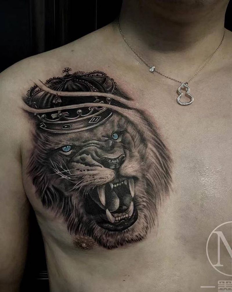 刚纹完➡️恢复后纹身图片_胸部欧美写实点刺纹身图案