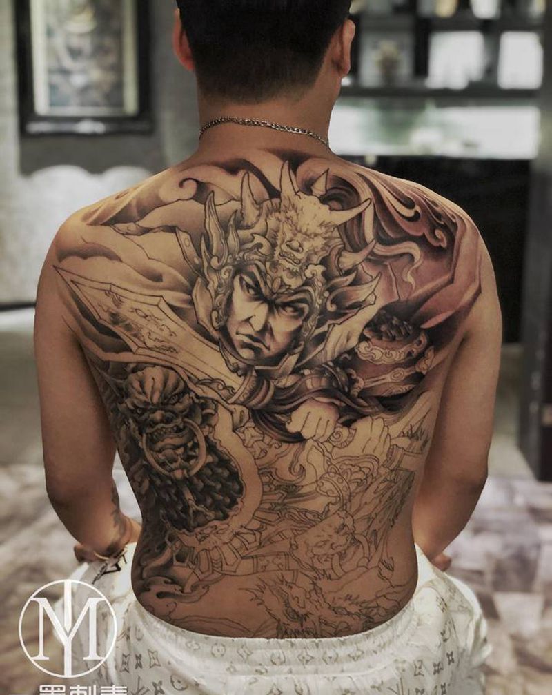 赵云身上纹，五杀能超神纹身图片_背部新传统纹身图案