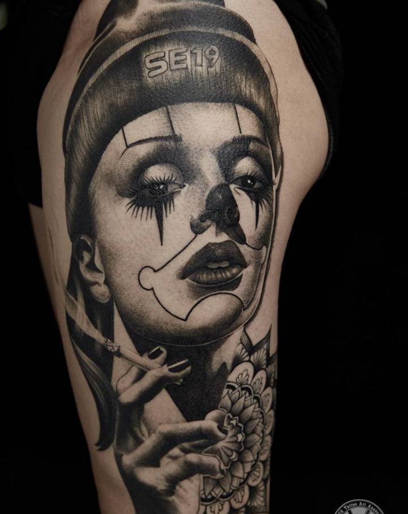 点刺纹身图片_臀部欧美写实纹身图案