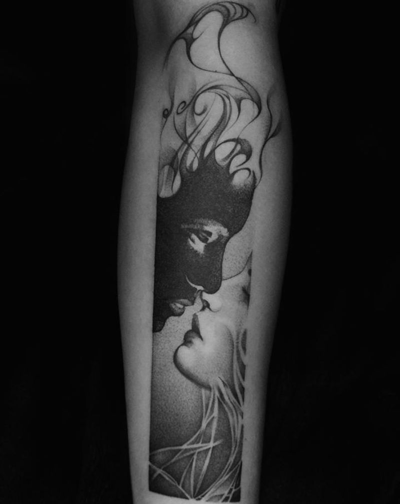 非黑即白纹身图片_手臂欧美写实点刺纹身图案