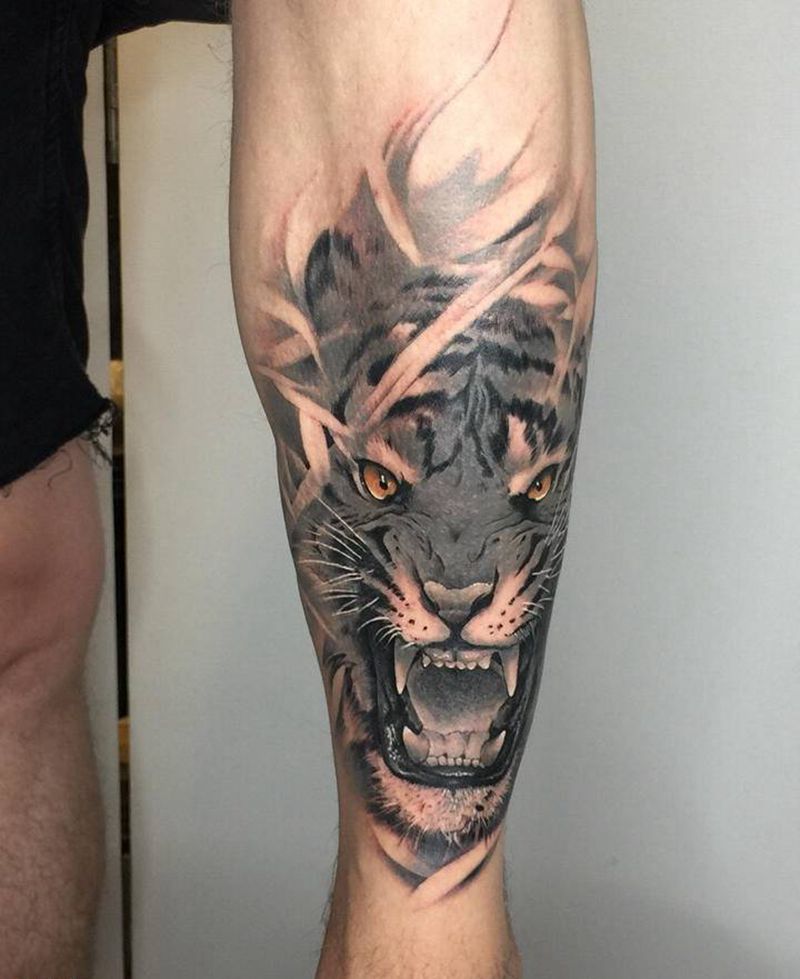 老虎纹身图片_腿部欧美写实老虎纹身图案