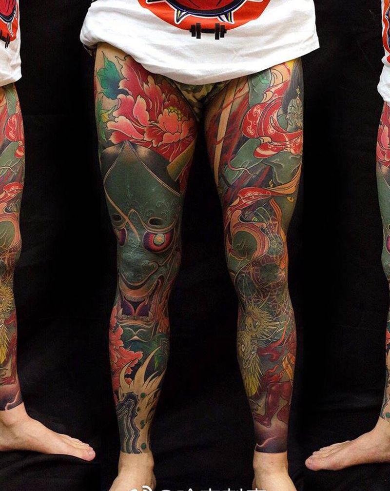 花了个腿纹身图片_腿部新传统纹身图案