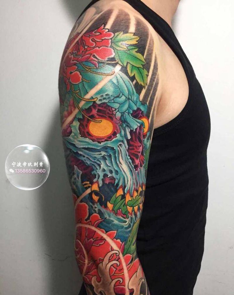 花臂纹身图片_手部新传统纹身图案