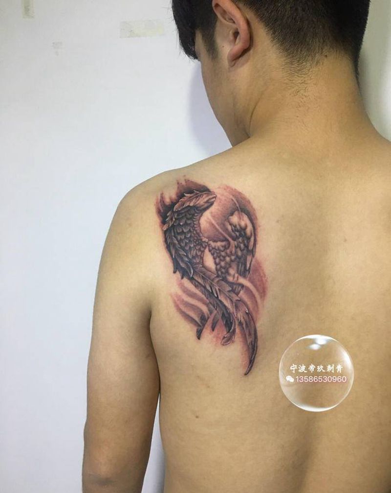 天使羽翼纹身图片_背部欧美写实纹身图案