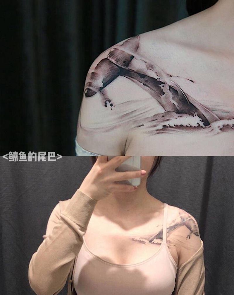 鲸鱼的尾巴纹身图片_胸部肩部水墨欧美写实鲸鱼海豚鲨鱼纹身图案