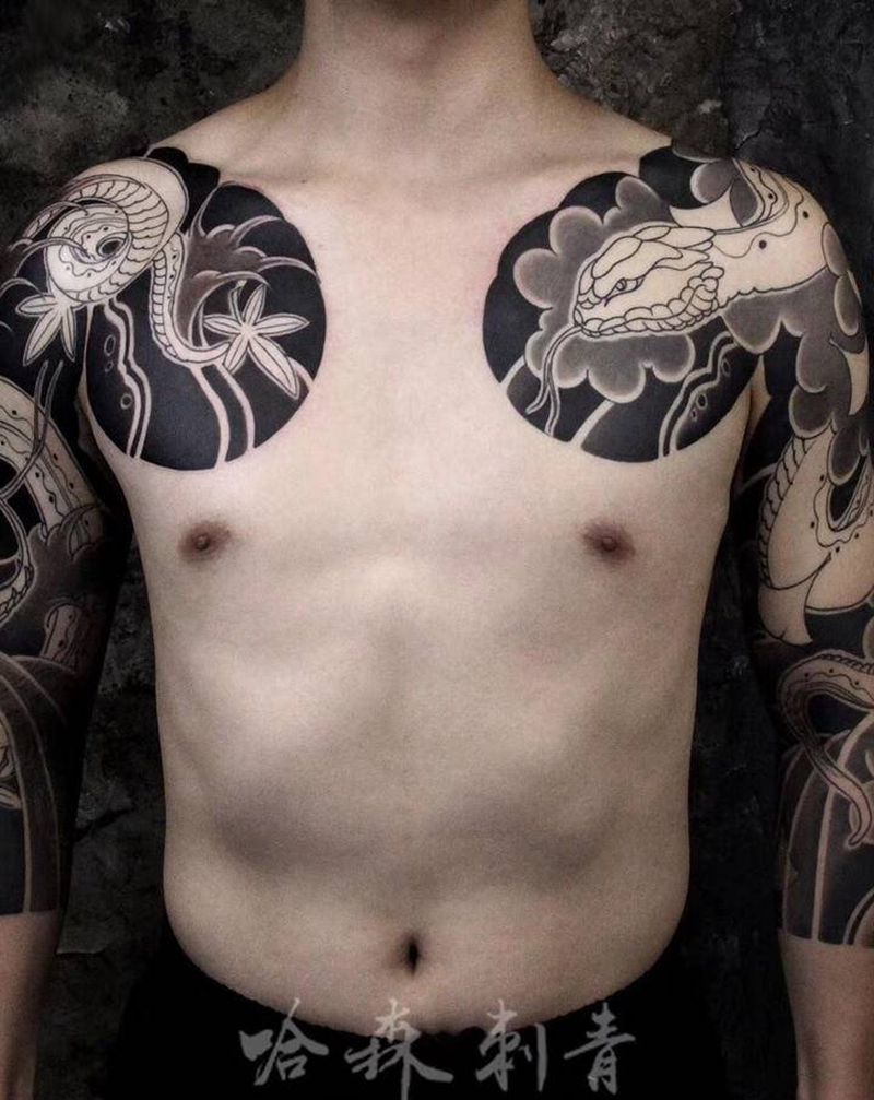 半胛 七分袖纹身图片_胸部手臂老传统纹身图案