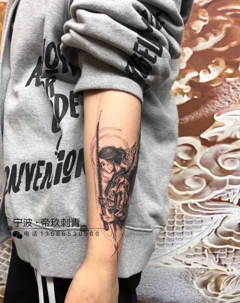 小图纹身图片_手臂新传统纹身图案