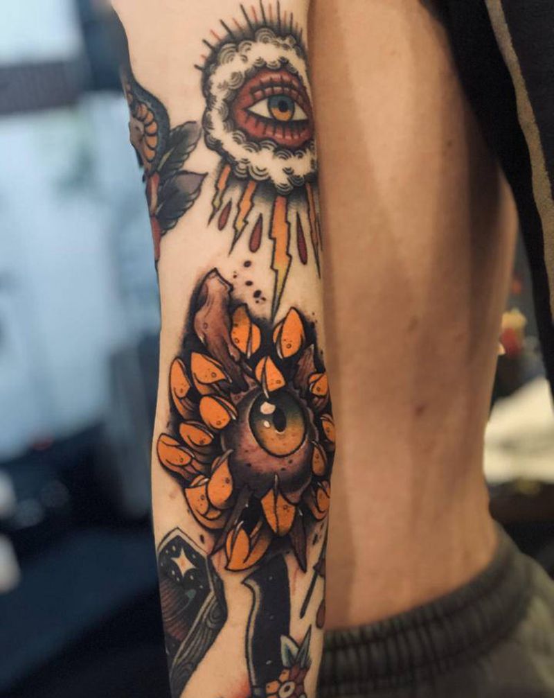 嗷嗷叫纹身图片_手臂纹身图案