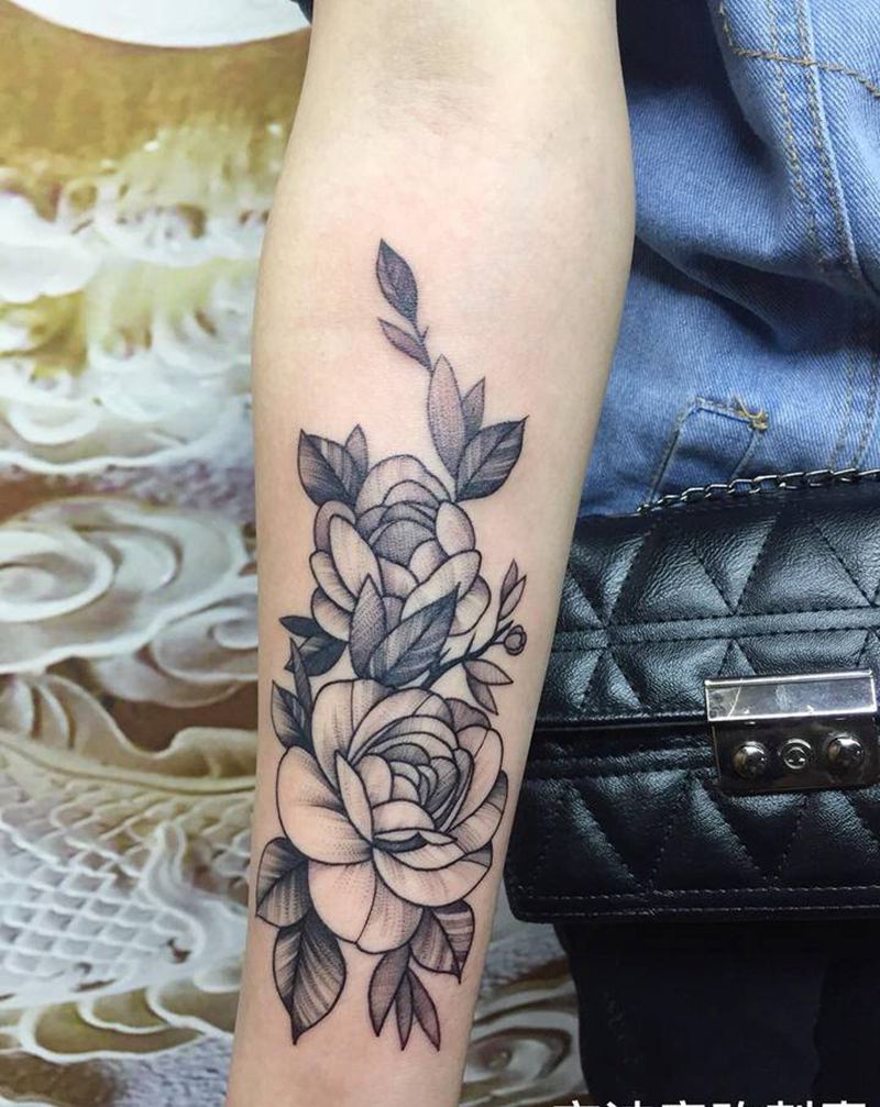 素花纹身图片_手臂新传统纹身图案