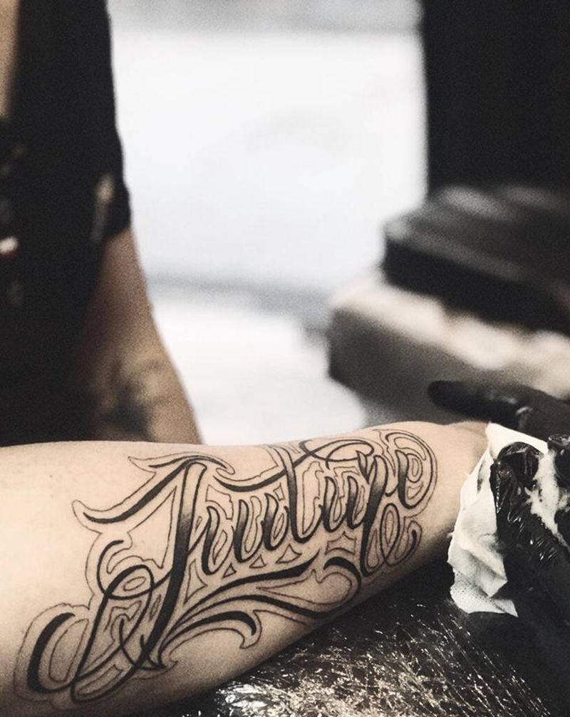 奇卡诺纹身图片_花体字纹身图案